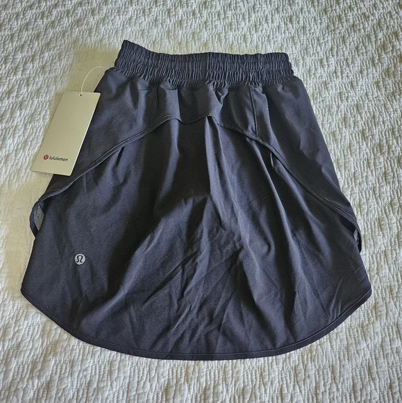 Lululemon Hotty Hot HR Skirt Long Size 2 Brand New with Tags - Picture 4 of 4